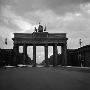 Black And White Photography Berlin Drucke: Berlin