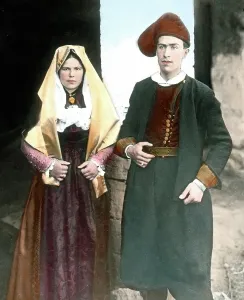 Ein italienisches Paar in traditioneller Kostümierung aus Kampanien.
