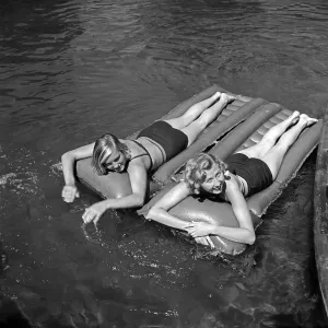 Vintage Swimsuit Models Drucke: Freizeit