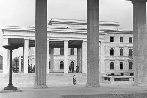 Münchner Königsplatz in den 1930er Jahren