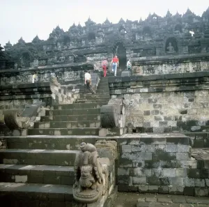 Buddhist Temples In Indonesia Drucke: Java / Indonesien