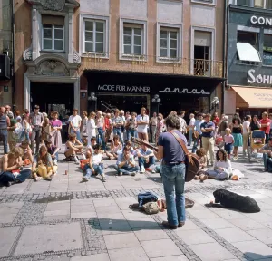 Straßenmusiker in der Fußgängerzone der Kaufingerstraße, München 1985