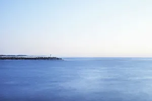 Colorful Coastal Scenery Drucke: Breakwater