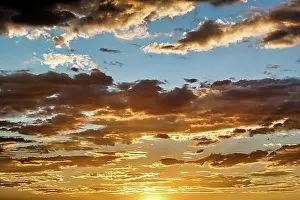 Cloudy Evening Sky Drucke: Dramatic cloudy sky at sunset, background, Arizona, USA, North America