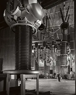 Drucke von Zwei Ingenieure arbeiten mit Anpassungsreaktoren, General Electric, Philadelphia, Pennsylvania, USA General Electric Drucke: Zwei Ingenieure arbeiten mit Anpassungsreaktoren