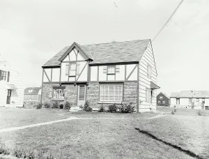 Front View Of A House Drucke: Facade of a house