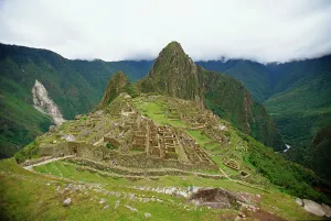 Ancient Inca Ruins Drucke: High angle view of an archaeological site