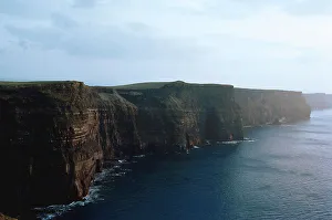 Munster Province Landmarks Drucke: High angle view of a coast, Cliffs Of Moher