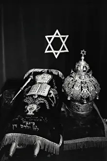 2001 Drucke: Torah mit Krone von oben gesehen