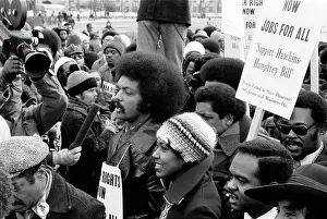 Vintage Black And White Photography Drucke: Jesse Jackson speaking into a microphone