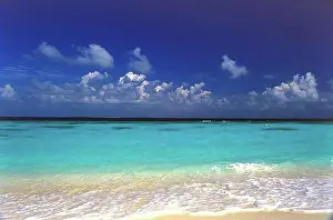 Uninhabited Island Getaways Drucke: Maldives Beach