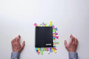 Sticky Note Organization Drucke: Notepad full of sticky notes