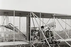 Orville Wright Drucke: Orville Wright Prepares to Take Off