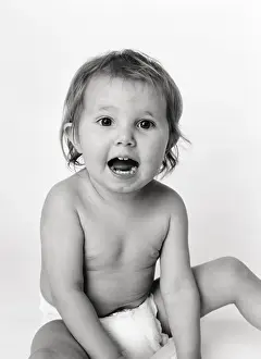 Caucasian Baby Girl Drucke: Portrait of a small child
