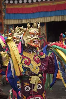 Tibetan Opera Performance Drucke: Protector deities dance at the Monlam Chenpo