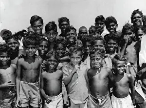 Indigenous Australian Culture Drucke: Roper River -- Two hundred aborigines