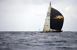 Drucke von Rudern nach Backbord April Drucke: Rudern gegen den Wind.
