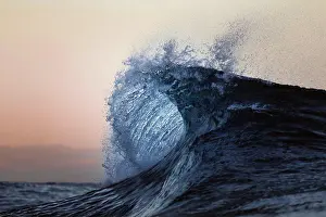 Pacific Ocean Waves Drucke: Small wave breaking during sunrise