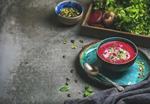Weight Loss Food Ideas Drucke: Spring detox beetroot soup with mint