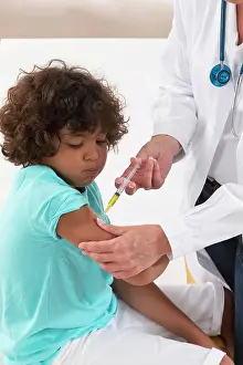 Pediatrician Consultation Drucke: Vaccinating a boy