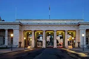 Österreich Drucke: Wien, Österreich Das äußere Burgtor.