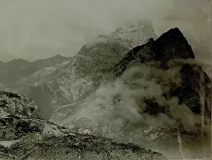 Alpine Mountain Range Images Drucke: View of your own positions in the middle section