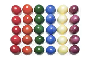 Coloured Easter Eggs Drucke: 30 dyed easter eggs in six different colours