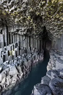 Uninhabited Scottish Islands Drucke: The 80-metre-long