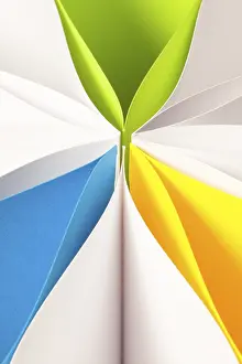Abstract Background Image Drucke: Abstract background image of pattern made by curved paper