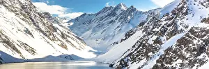Deserted Snow Landscape Drucke: Abstract nature background