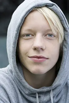 Young Boy Drucke: Adolescence