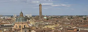 Drucke von Luftaufnahme von Bologna, Italien Bologna Drucke: Luftaufnahme von Bologna, Italien.