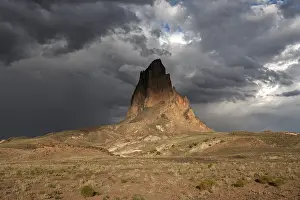Desert Rock Formation Drucke: Agathla Peak after thunderstorm