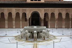 Nasrid Palace Architecture Drucke: Alhambra, part of the palace complex