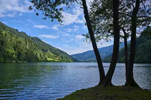 Deserted Austria Landscape Drucke: Alpine lake, tree, sky, clouds