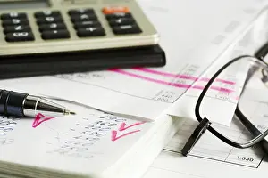 Economic Crisis Management Drucke: Analysis of financial reports