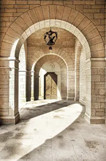 San Marino Drucke: Altes überdachtes Pergola in der Republik San Marino.