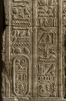 Ancient Egyptian Hieroglyphics Drucke: Ancient egypt hieroglyphics on wall of temple