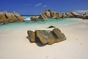 Deserted Beach Seychelles Drucke: Anse Marron or La Source Marron