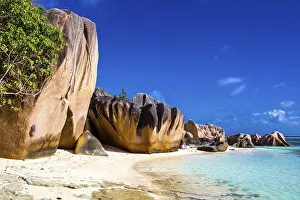 African Coastal Area Drucke: Anse Source d'Argent, granite rock beach