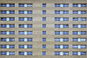 Urban Residential Building Drucke: Apartment block facade and windows