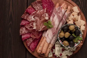 Meat And Cheese Combination Drucke: Appetizer, assortment, set, sausage