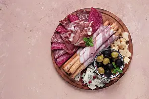 Wooden Board Snack Drucke: Appetizer, assortment, set, sausage