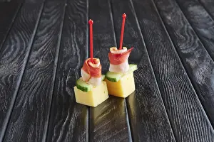 Gourmet Finger Food Drucke: Appetizer for reception. Cheese