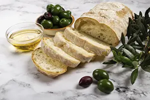 Ciabatta Bread Appetizer Drucke: Appetizer, sliced ciabatta bread