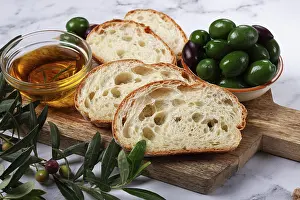 Ciabatta Bread Appetizer Drucke: Appetizer, sliced ciabatta bread
