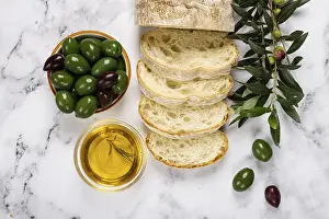 Ciabatta Bread Appetizer Drucke: Appetizer, sliced ciabatta bread