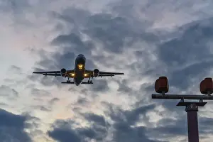 Airport Terminal Building Construction Drucke: Approach path