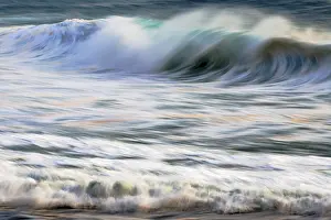 Northern German Coastlines Drucke: Approaching wave on sandy beach