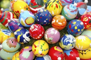 Easter Eggs Germany Drucke: Painted Easter eggs, Easter fountain